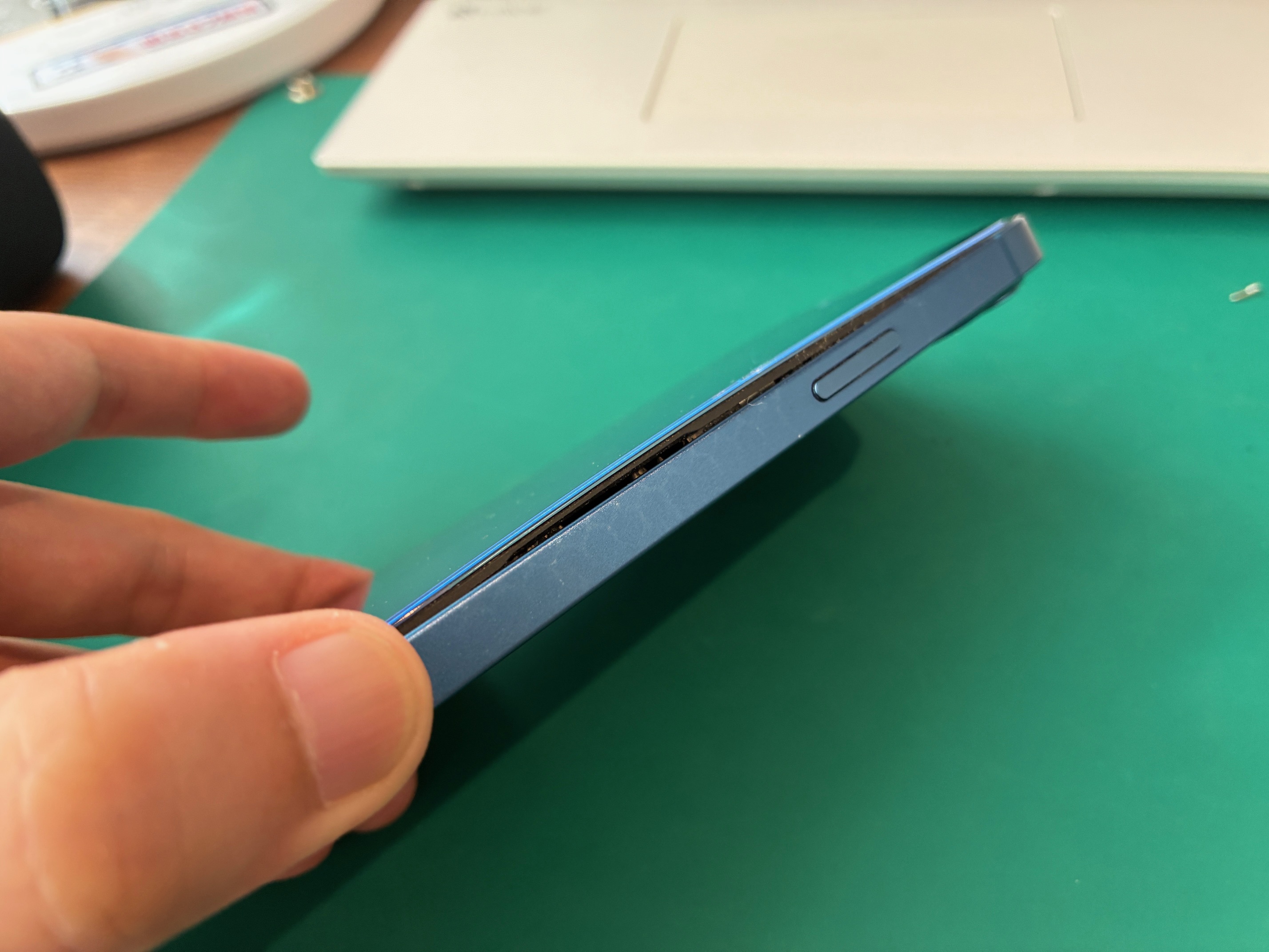 神戸からお越しのお客様よりiPhone13のバッテリー交換をご依頼いただきました！